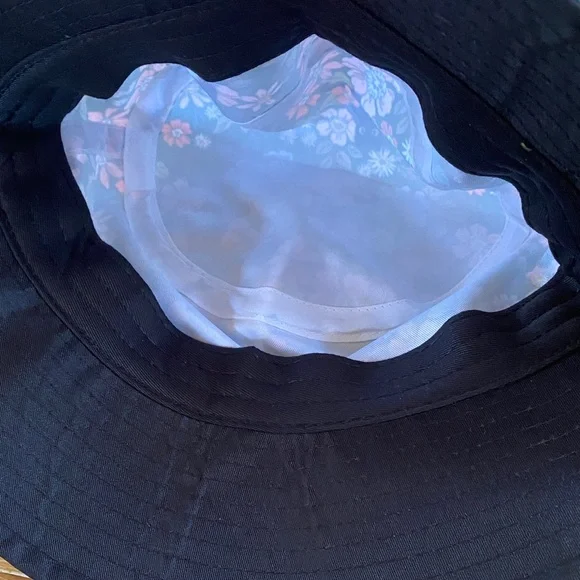 Floral Cat Print Bucket Hat - Picture 6 of 8